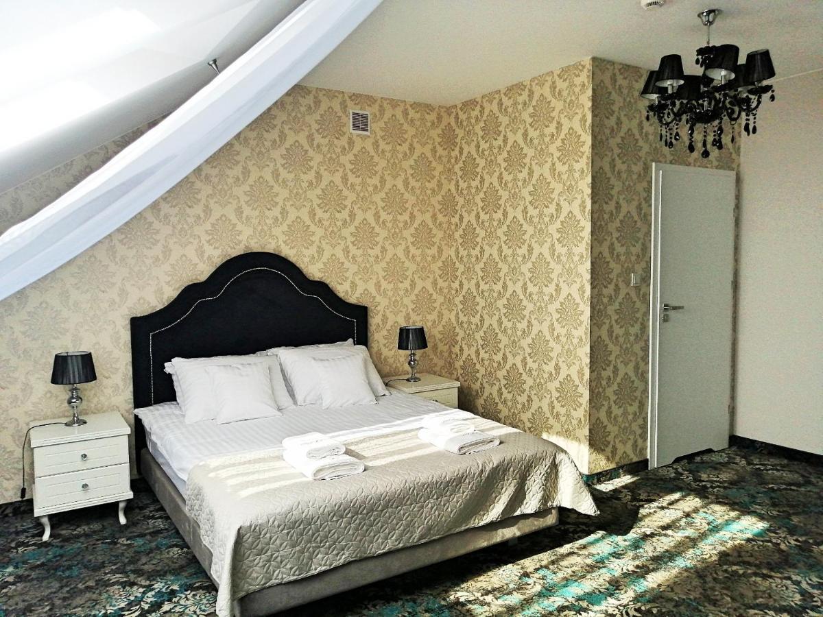 Hotel Lord Radom Buitenkant foto
