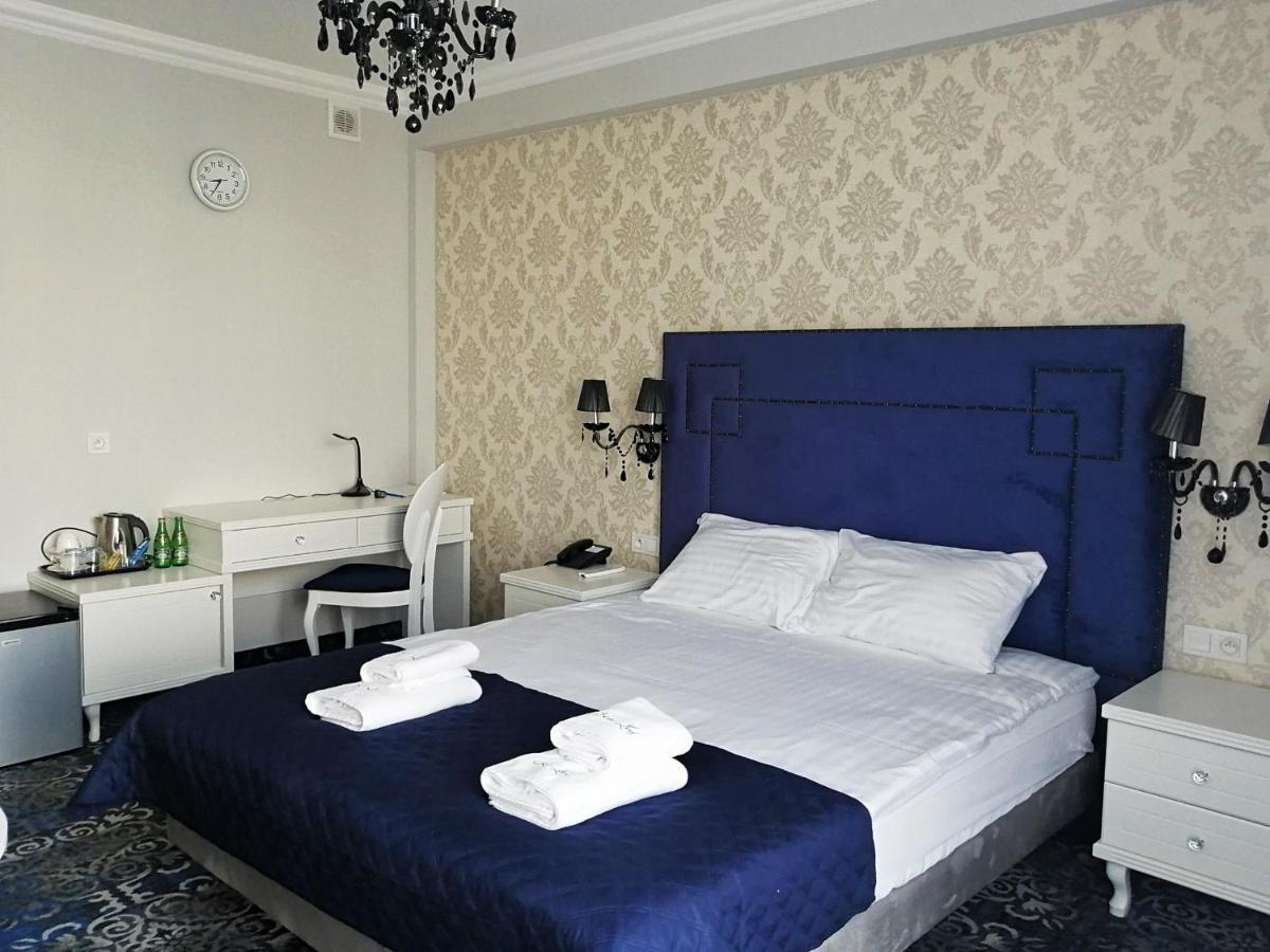Hotel Lord Radom Buitenkant foto