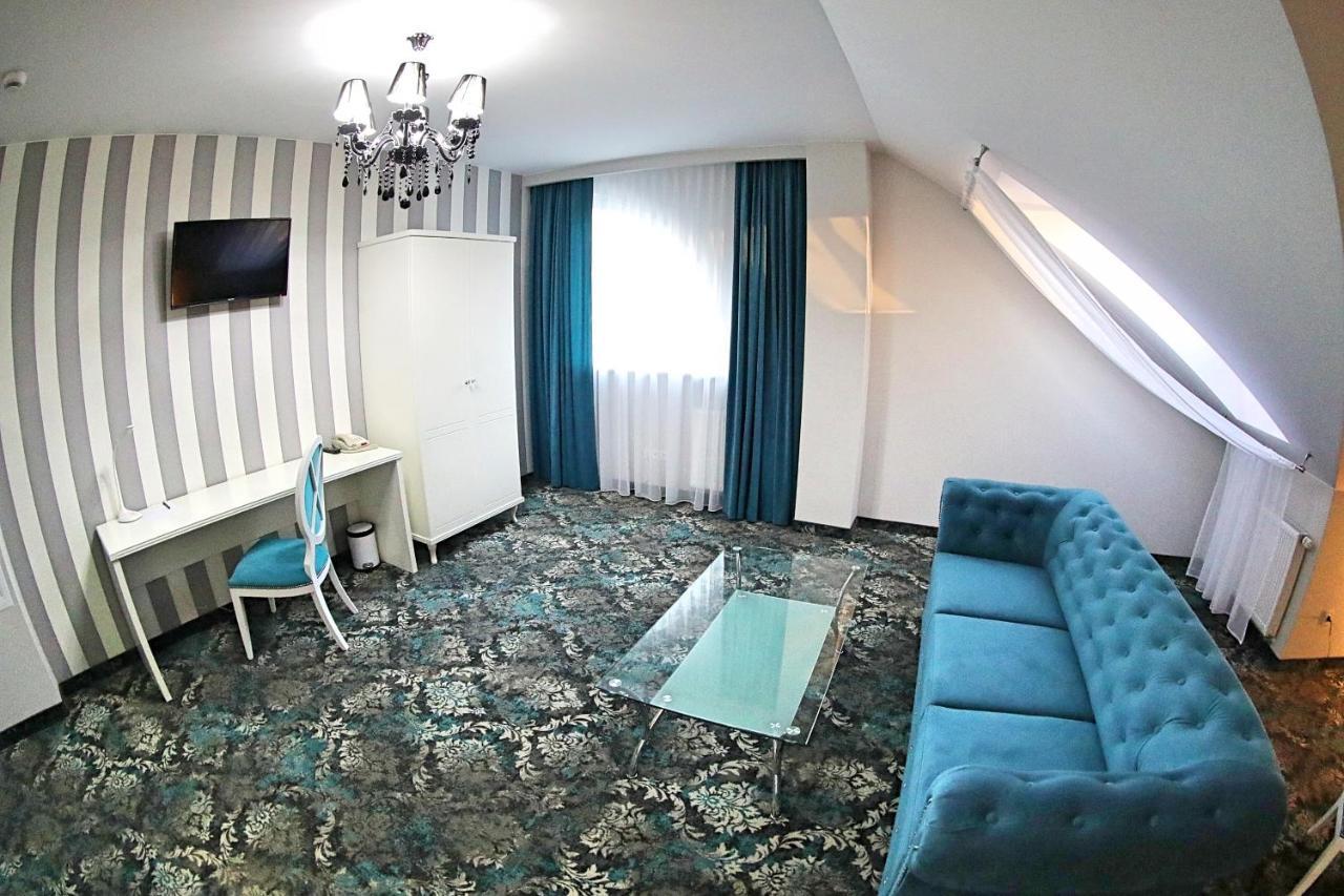 Hotel Lord Radom Buitenkant foto