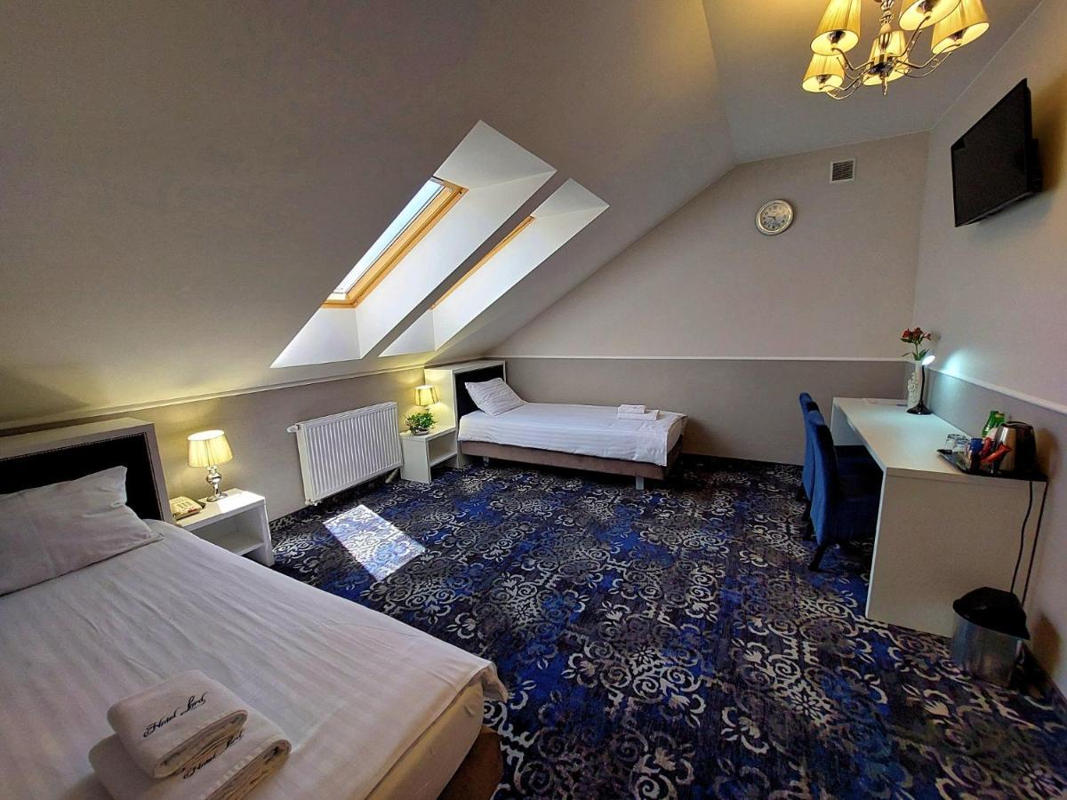 Hotel Lord Radom Buitenkant foto