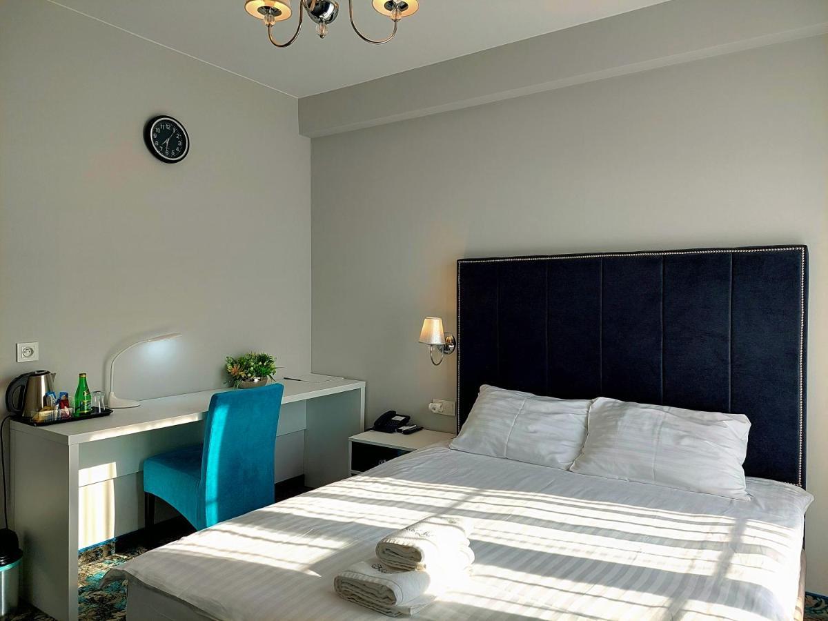 Hotel Lord Radom Buitenkant foto