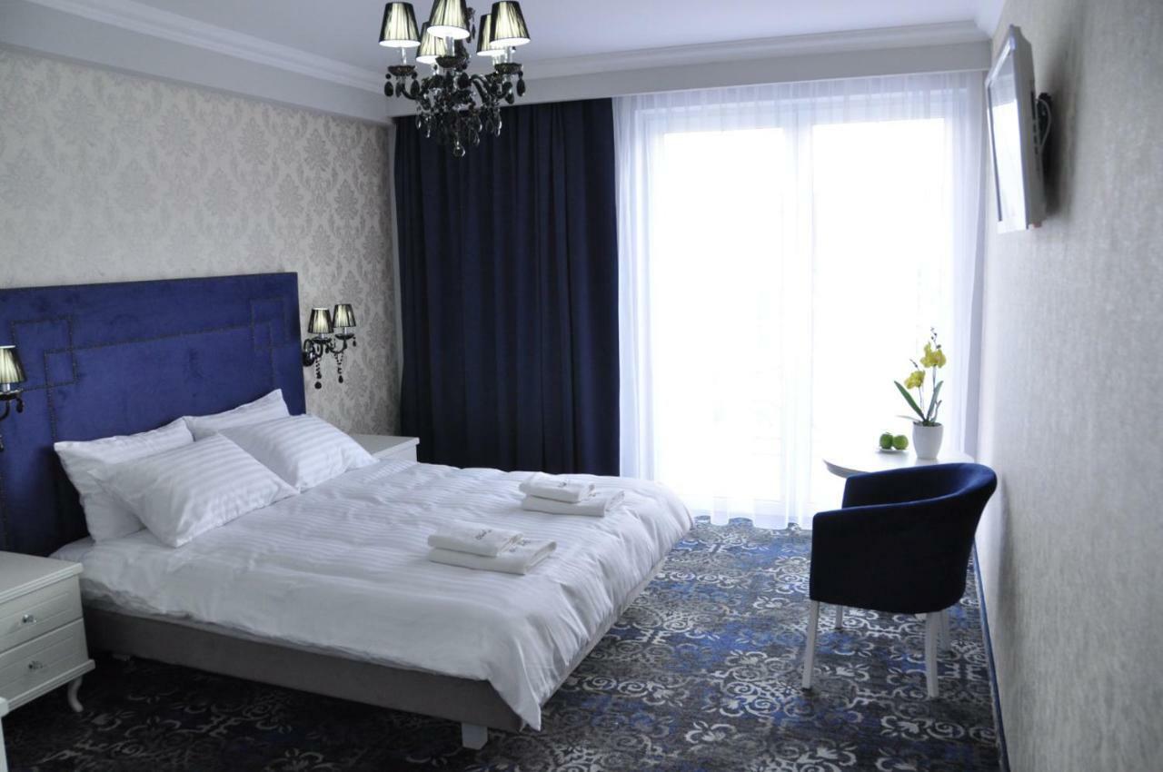 Hotel Lord Radom Buitenkant foto