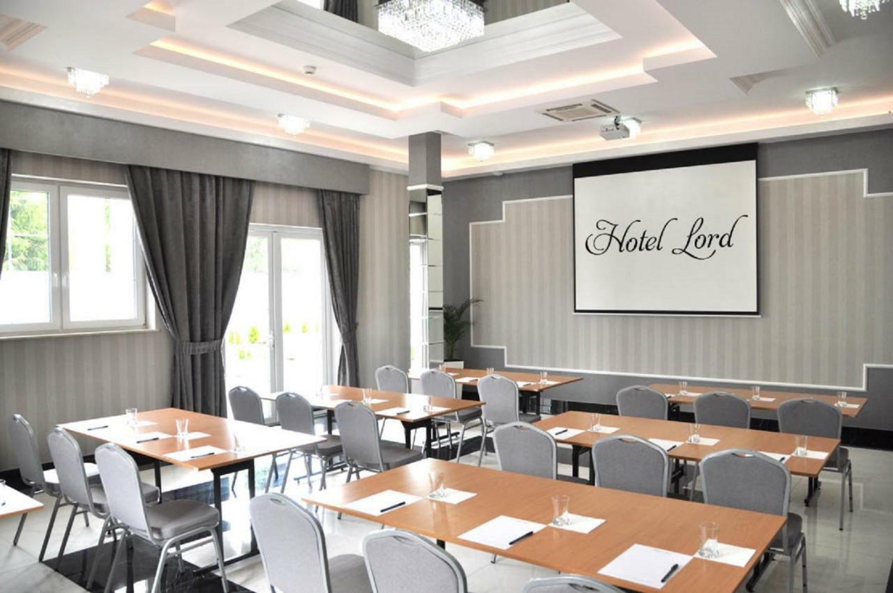 Hotel Lord Radom Buitenkant foto